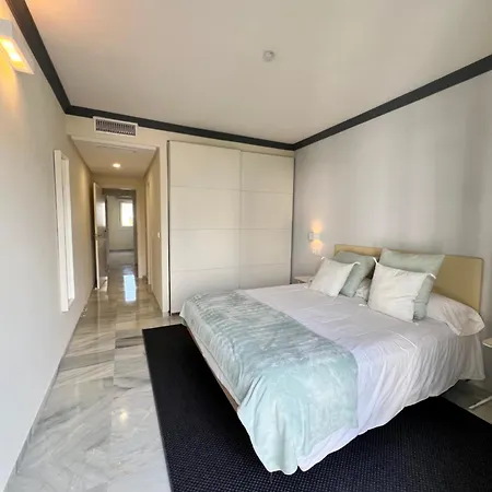 Jardines Del Puerto For Up To 6, Totally Refurbished 2025, Gardens, Pools, Garage, Wifi شقة *