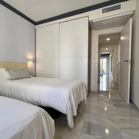 شقة Jardines Del Puerto For Up To 6, Totally Refurbished 2025, Gardens, Pools, Garage, Wifi ماربيا