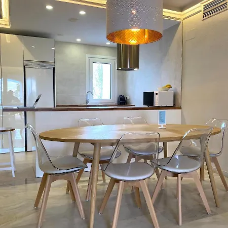 Jardines Del Puerto For Up To 6, Totally Refurbished 2025, Gardens, Pools, Garage, Wifi Apartament Marbella