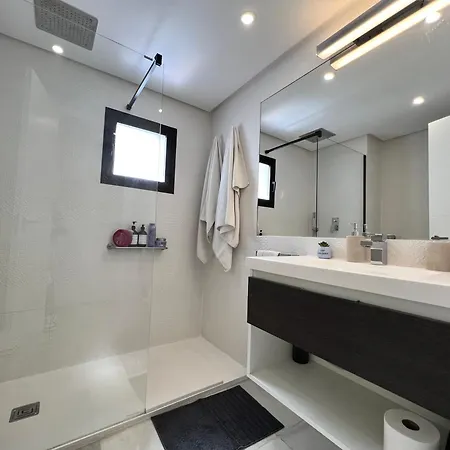 Jardines Del Puerto For Up To 6, Totally Refurbished 2025, Gardens, Pools, Garage, Wifi * Marbella