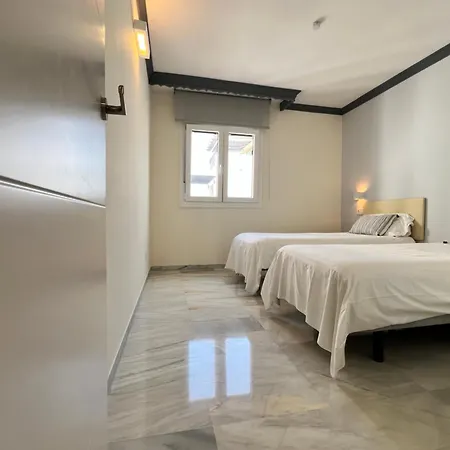 Jardines Del Puerto For Up To 6, Totally Refurbished 2025, Gardens, Pools, Garage, Wifi Apartment Marbella