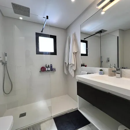 Jardines Del Puerto For Up To 6, Totally Refurbished 2025, Gardens, Pools, Garage, Wifi Marbella