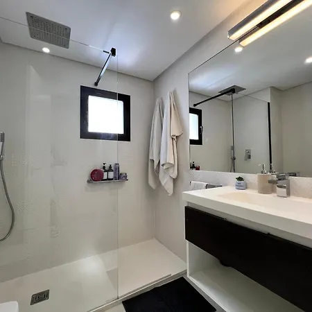 Jardines Del Puerto For Up To 6, Totally Refurbished 2025, Gardens, Pools, Garage, Wifi * Marbella