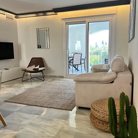 Jardines Del Puerto For Up To 6, Totally Refurbished 2025, Gardens, Pools, Garage, Wifi Marbella