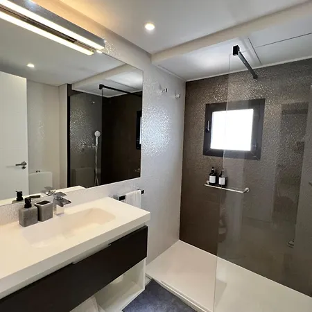 Jardines Del Puerto For Up To 6, Totally Refurbished 2025, Gardens, Pools, Garage, Wifi Apartment Marbella