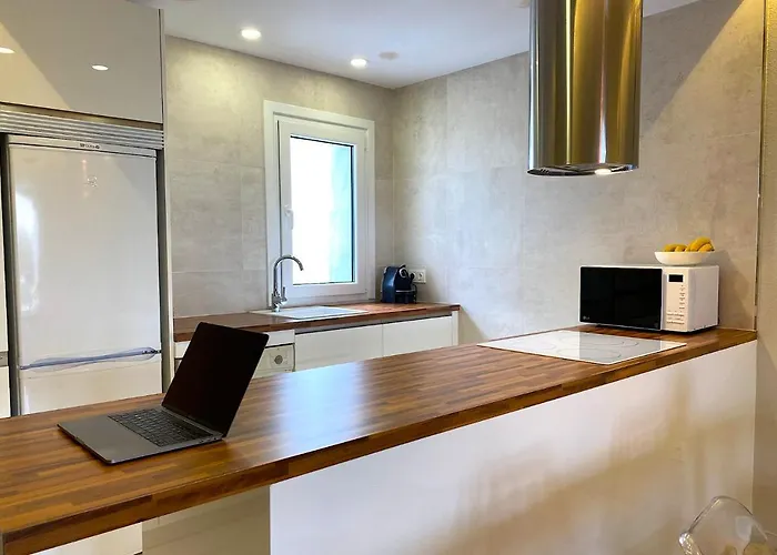 Jardines Del Puerto For Up To 6, Totally Refurbished 2025, Gardens, Pools, Garage, Wifi * ماربيا