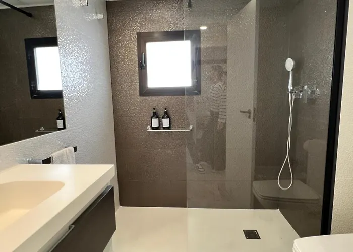 Jardines Del Puerto For Up To 6, Totally Refurbished 2025, Gardens, Pools, Garage, Wifi